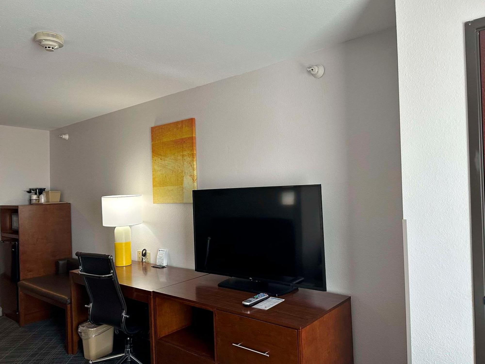 Comfort Suites Jackson-Cape Girardeau Экстерьер фото